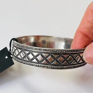 HOUSE OF HARLOW SILVER OXIDIZED BANGLE BRACELET PAVÉ CRYSTALS NWT